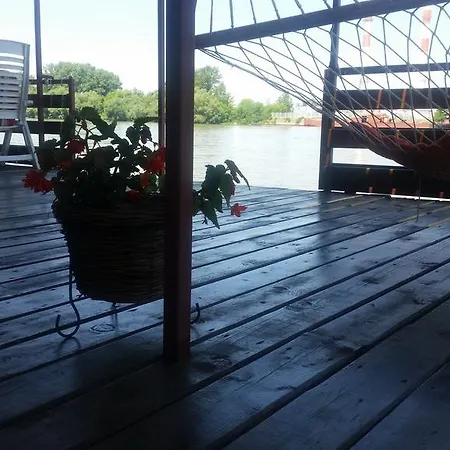 Sava River House Belgrado